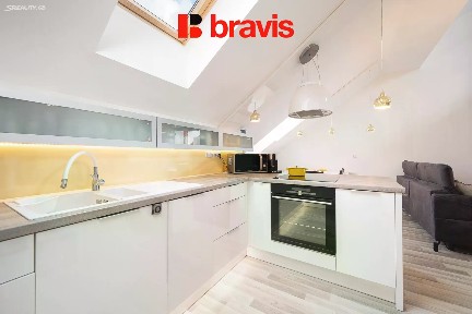 Pronájem bytu 3+kk 95 m² Višňová, Moravany