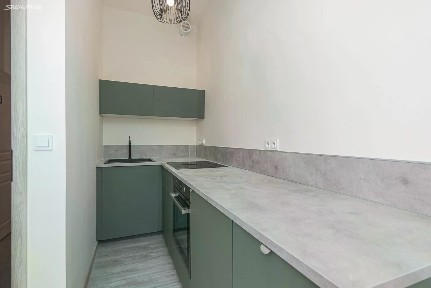 Pronájem bytu 1+kk 30 m² Košická, Praha - Vršovice