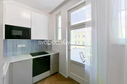 Pronájem bytu 2+kk 41 m² Na spojce, Praha - Vršovice