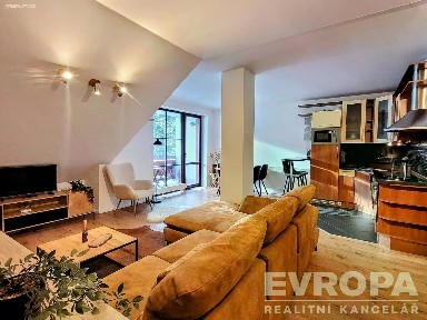 Pronájem bytu 2+kk 73 m²