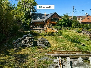 Prodej rodinného domu 342 m², pozemek 1222 m² Jívová