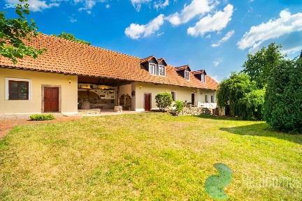 Prodej rodinného domu 180 m², pozemek 1636 m² Miřetice