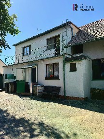 Prodej rodinného domu 132 m², pozemek 988 m² Chrást