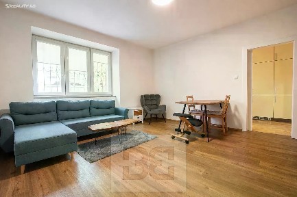 Pronájem bytu 2+1 58 m² Bajkalská, Praha - Vršovice