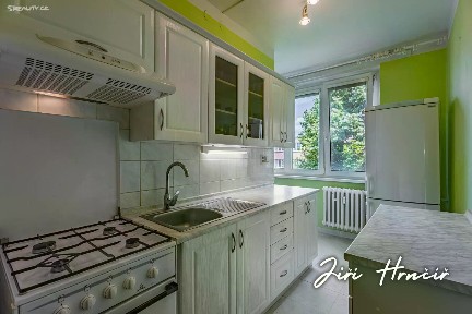 Prodej bytu 3+1 63 m² Hlávkova, Karlovy Vary - Stará Role