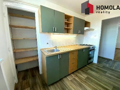 Prodej bytu 3+1 69 m² Záhumenní, Dolní Benešov