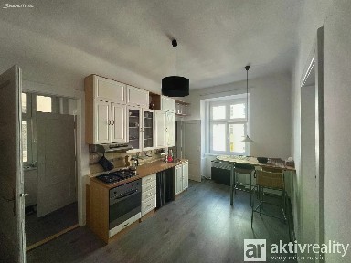 Pronájem bytu 2+kk 42 m² Žerotínova, Praha - Žižkov