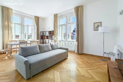 Pronájem bytu 2+kk 75 m² Újezd, Praha - Malá Strana