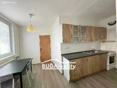 Pronájem bytu 3+1 62 m² Štěrkoviště, Otrokovice