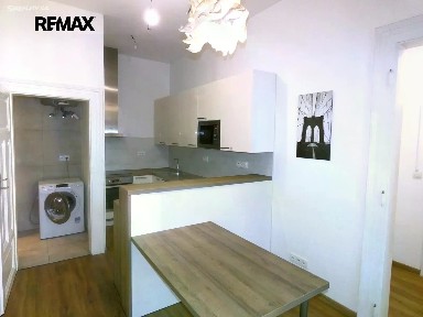 Pronájem bytu 2+kk 40 m² Staropramenná, Praha - Smíchov