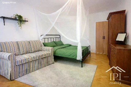 Pronájem bytu 1+1 37 m² Mahenova, Praha - Košíře