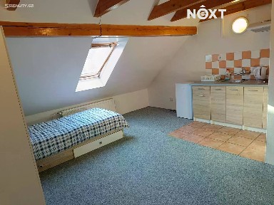 Pronájem bytu 1+kk 24 m² Hřbitovní, Mirovice