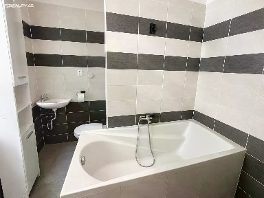 Prodej bytu 3+kk 73 m² náměstí Míru, Plzeň - Jižní Předměstí