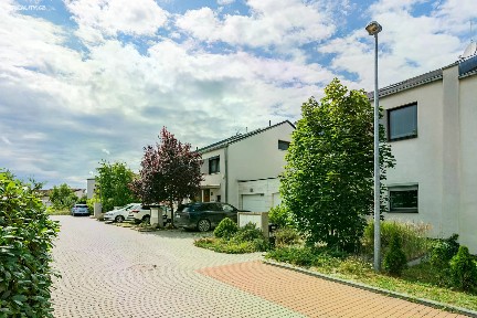 Pronájem rodinného domu 182 m², pozemek 343 m² Tulkova, Praha - Hostavice