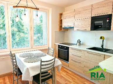 Pronájem bytu 2+1 51 m² Hellichova, Poděbrady