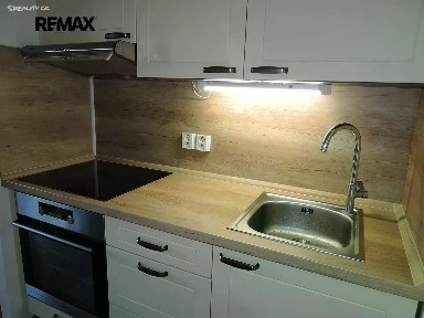 Pronájem bytu 1+kk 38 m² Holandská, Kladno - Kročehlavy