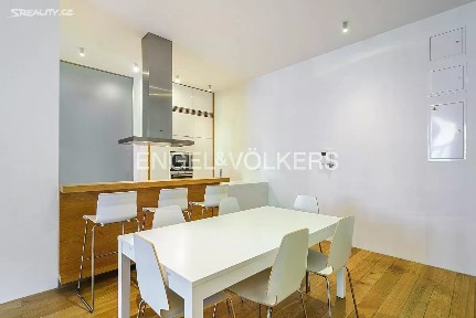 Pronájem bytu 3+kk 109 m² Laubova, Praha - Vinohrady