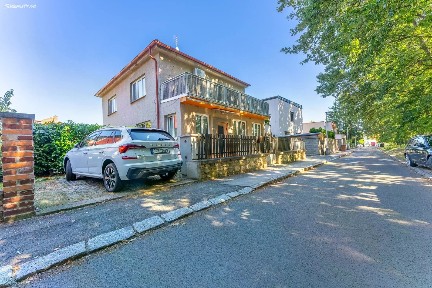 Prodej rodinného domu 121 m², pozemek 576 m² Praha - Suchdol