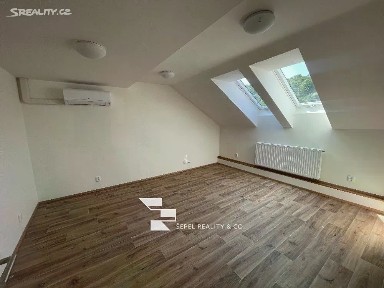 Pronájem bytu 1+1 36 m² Údolní, Brno - Brno-město