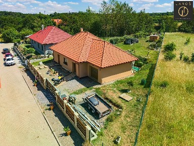 Prodej rodinného domu 97 m², pozemek 900 m² U Kostela, Knovíz