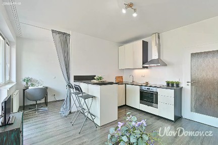 Prodej bytu 1+kk 39 m² Farkašova, Praha - Kyje