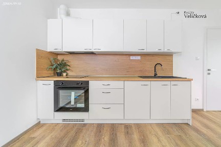 Prodej bytu 1+kk 32 m² Pod Zámečkem, Hradec Králové - Nový Hradec Králové