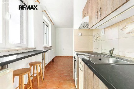Pronájem bytu 1+kk 30 m² Na Vsi, Pardubice - Černá za Bory
