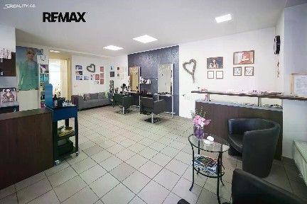 Prodej obchodního prostoru 74 m²