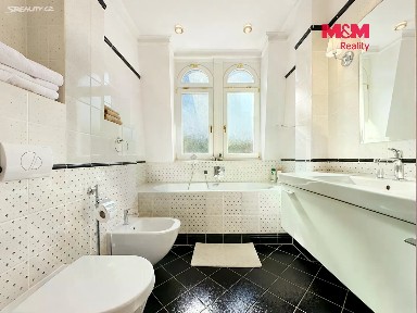 Prodej bytu 4+kk 125 m² Krále Jiřího, Karlovy Vary