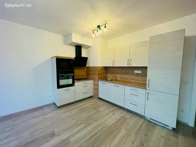 Pronájem bytu 2+kk 62 m² Průběžná, Hradec Králové - Nový Hradec Králové
