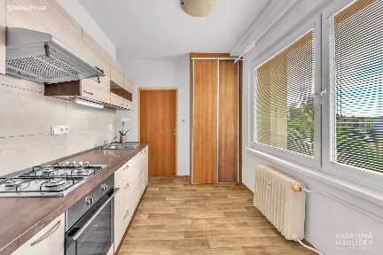 Pronájem bytu 2+1 65 m² Na Zahrádkách, Hradec Králové - Věkoše