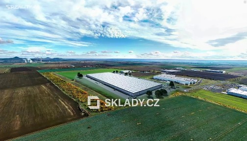 Pronájem skladového prostoru 9330 m²