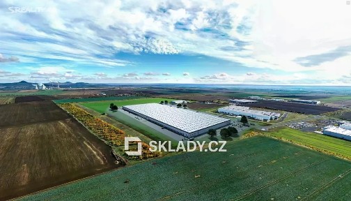 Pronájem skladového prostoru 9330 m²