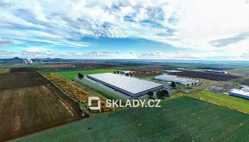 Pronájem skladového prostoru 9330 m²