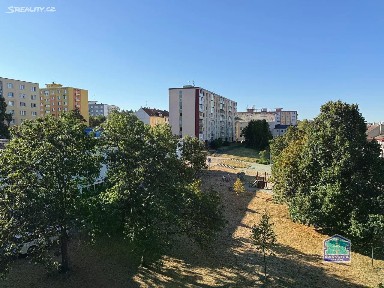 Pronájem bytu 1+kk 20 m² Těšínská, Plzeň - Lobzy