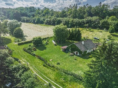 Prodej zemědělské usedlosti 132 m², pozemek 30106 m² Dubá - Zakšín