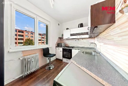 Prodej bytu 3+1 54 m² Říjnová, Chodov