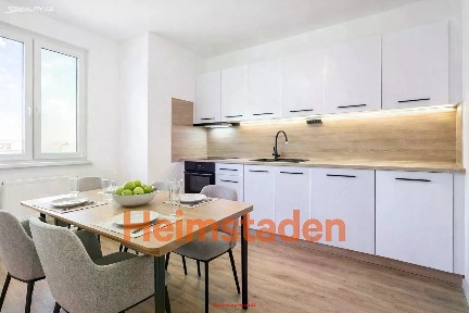 Pronájem bytu 3+1 68 m² Alšova, Havířov - Město