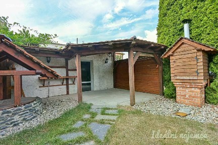 Pronájem bytu 5+1 150 m² Polní, Ořechov
