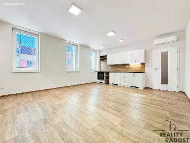 Pronájem bytu 2+kk 51 m²
