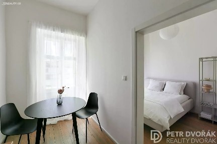 Prodej bytu 1+1 27 m² U Pernikářky, Praha - Smíchov