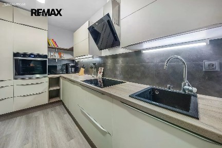Prodej bytu 3+kk 65 m² Křejpského, Praha - Chodov