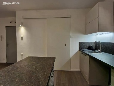 Pronájem bytu 1+kk 25 m² Čsl. armády, Hostivice