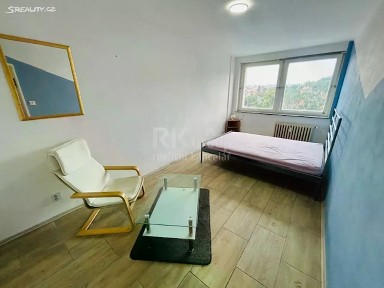 Pronájem bytu 1+1 30 m² Šestajovická, Praha - Hloubětín