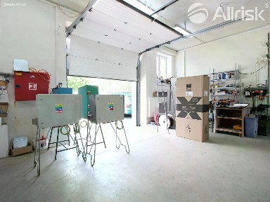 Pronájem skladového prostoru 275 m²