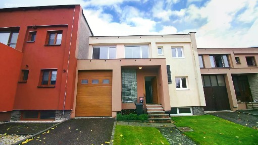 Pavlíkova, Benešov