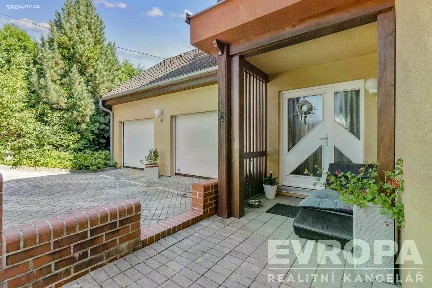 Prodej rodinného domu 225 m², pozemek 1197 m² Hybrálec
