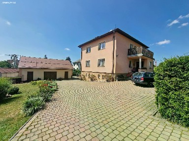 Prodej rodinného domu 288 m², pozemek 1801 m² Studenec