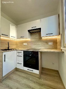 Pronájem bytu 2+1 55 m² Tlapákova, Ostrava - Hrabůvka