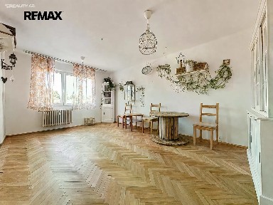 Prodej bytu 3+kk 76 m² Dlouhá, Plzeň - Lobzy